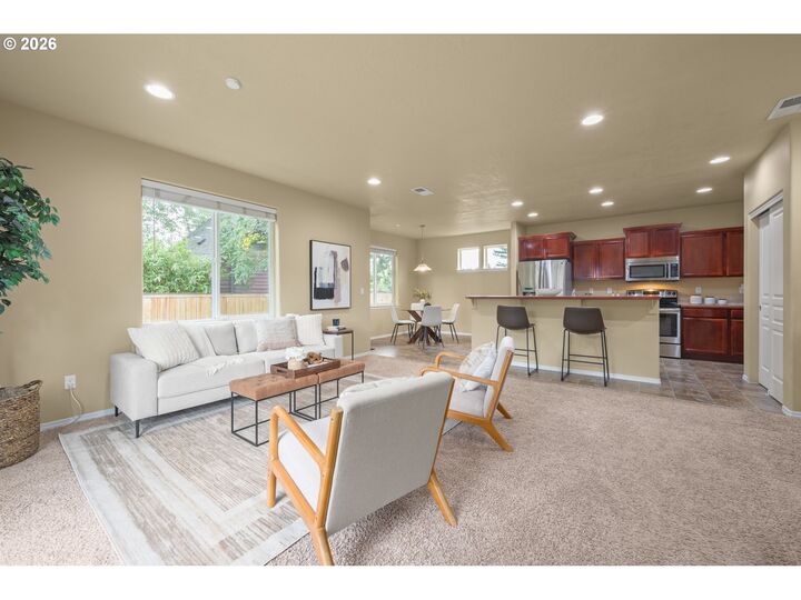 Property Photo: 1148 W 21st Ave OR 97405