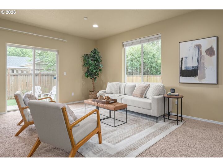 Property Photo:  1148 W 21st Ave  OR 97405 