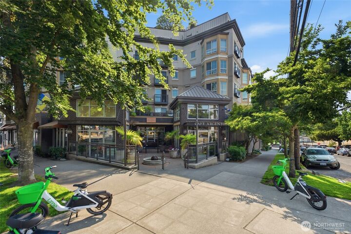 Property Photo: 1125 E Olive Street 604 WA 98122