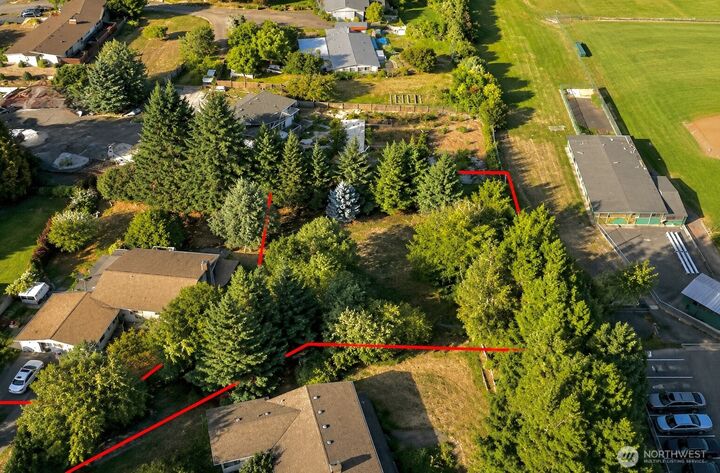 Property Photo: 10112 NW 11th Avenue WA 98685