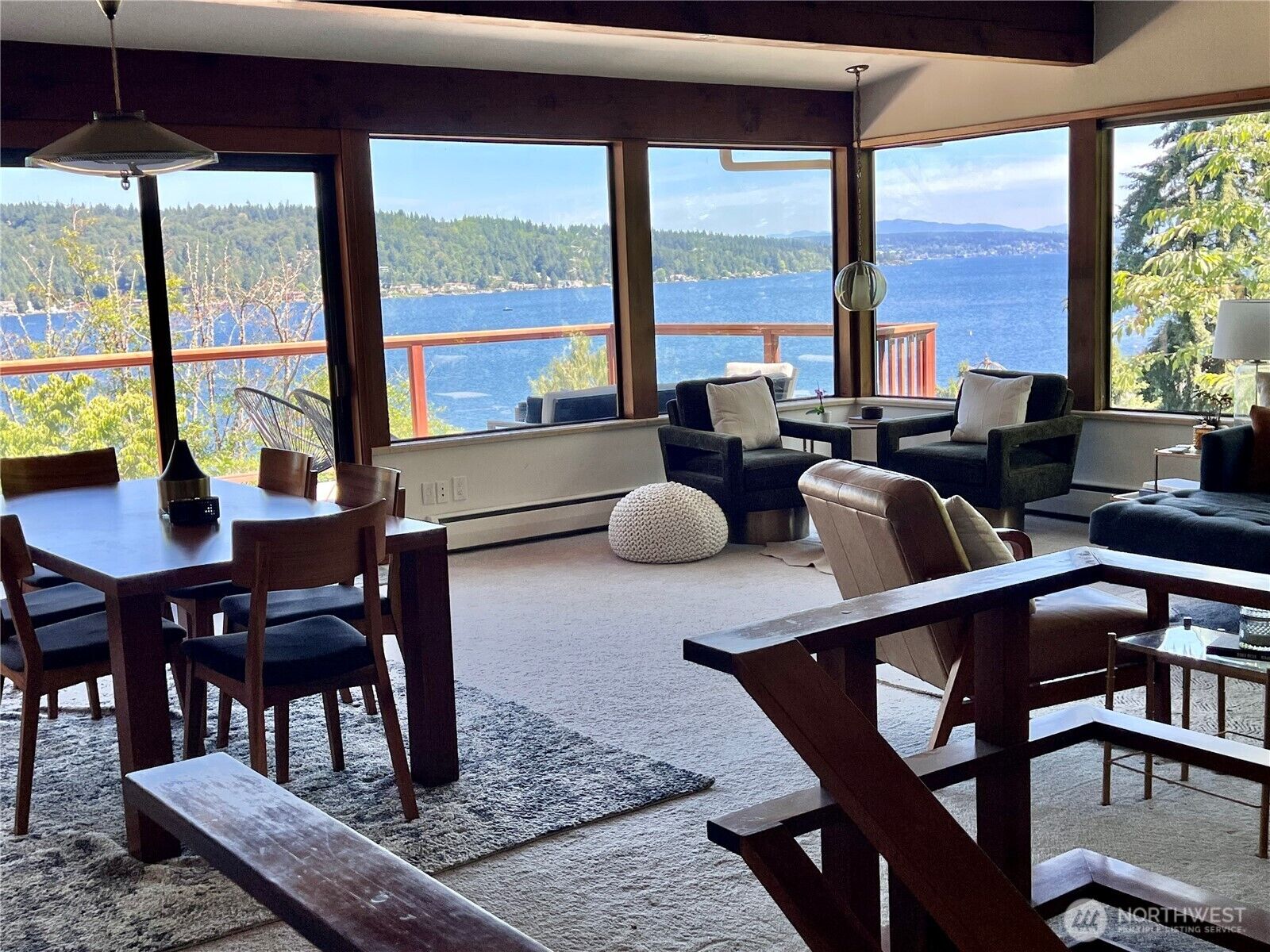 Property Photo: 13740 42nd Avenue NE WA 98125