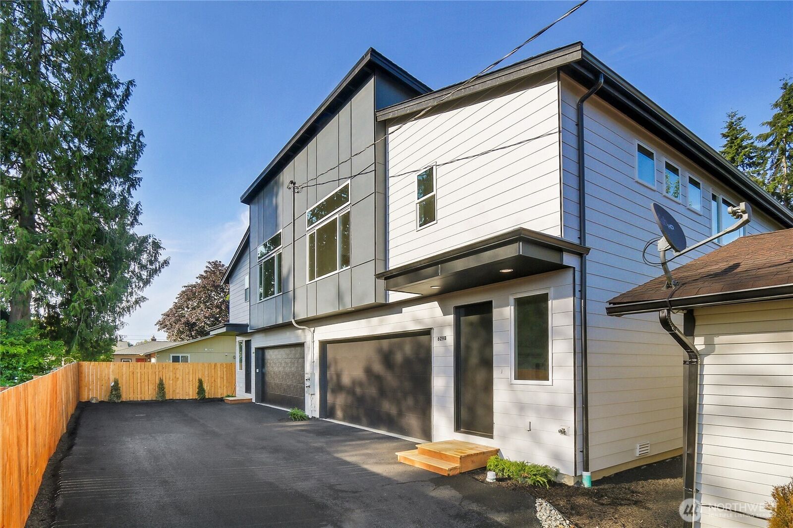 Property Photo:  629  107th Place SW A  WA 98204 