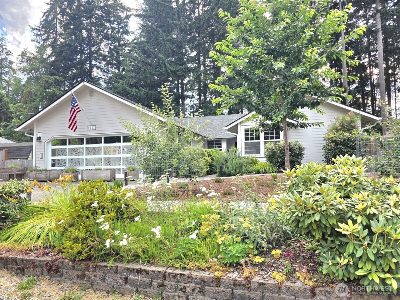 Property Photo: 5021 Beverly Drive NE WA 98516