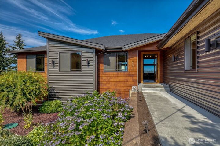 Property Photo:  2885  Newell Road  WA 98282 