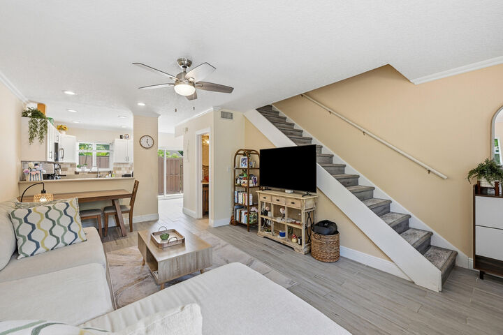 Property Photo: 47 NE 20th Court 1H FL 33305