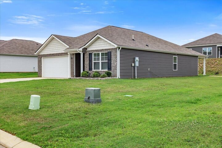 Property Photo: 117 Crescent Circle TN 37826