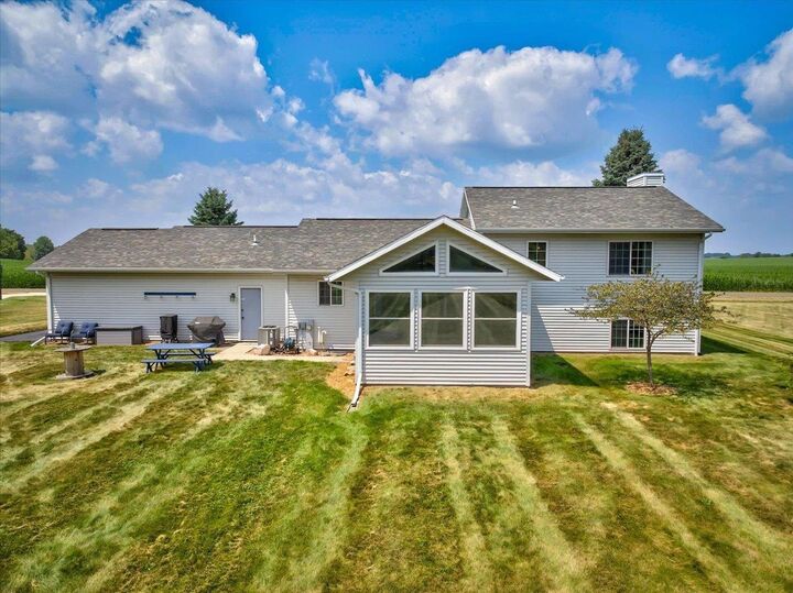 Property Photo: N7534 Burns Road WI 53916