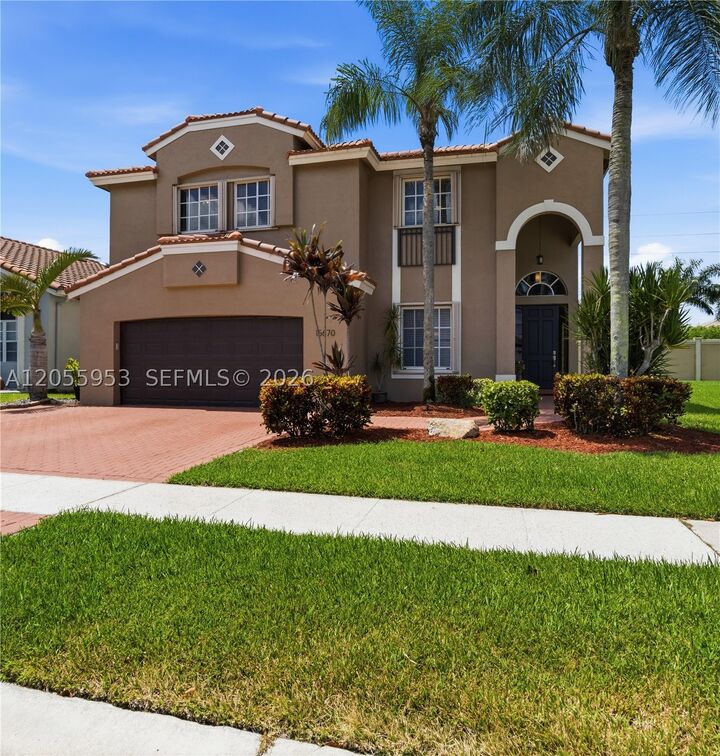 Property Photo: 15670 SW 16th Ct FL 33027