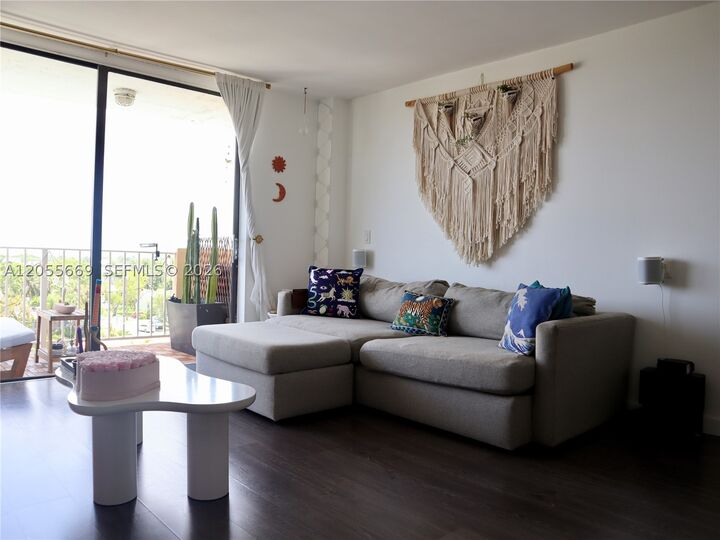 Property Photo:  2350 NE 135th St 607  FL 33181 