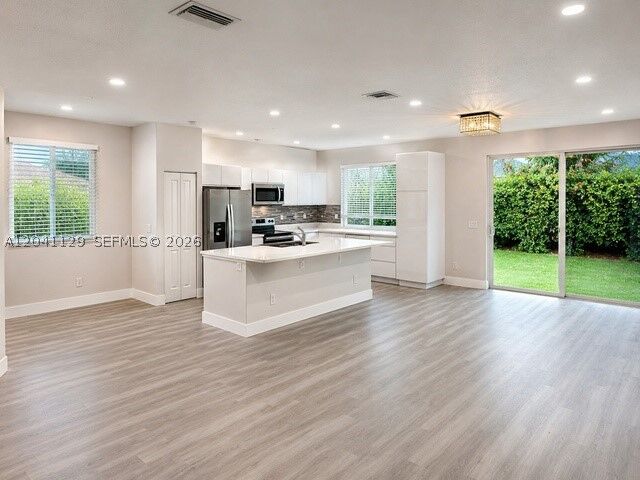 Property Photo: 1528 Salerno Cir 1528 FL 33327