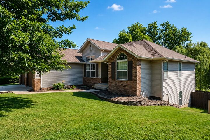 Property Photo:  126 N Julie Drive  MO 65738 