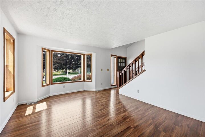 Property Photo: 2819 S Bolivar Rd WA 99037