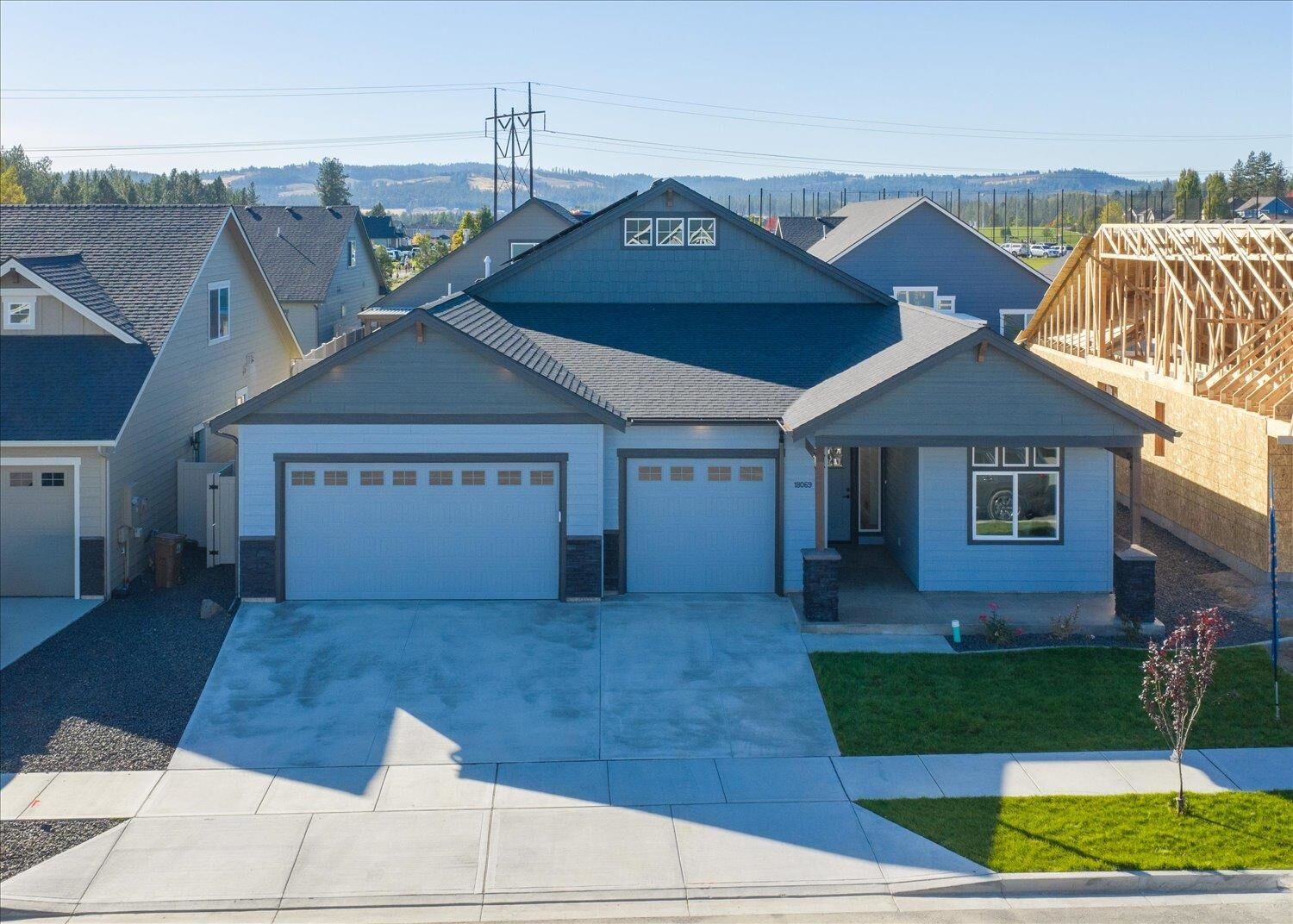 Property Photo: 18069 N Morton Ct WA 99005