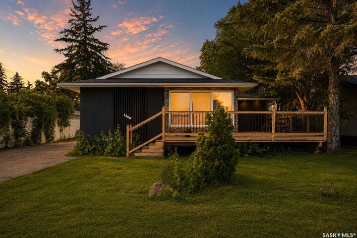 Property Photo: 1308 Preston Avenue S SK S7H 2V4