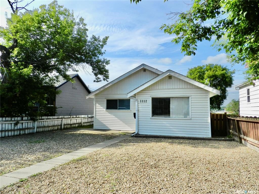 Property Photo: 1112 Lillooet Street W SK S6H 5A3