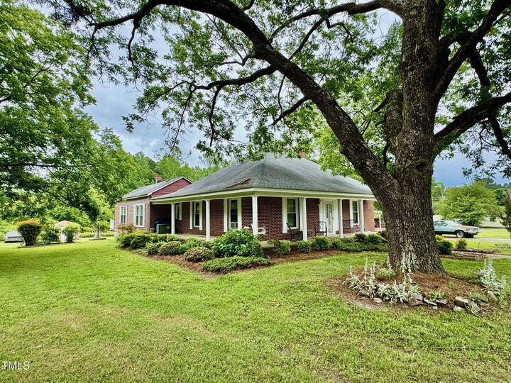 Property Photo:  410 High Street  NC 27563 