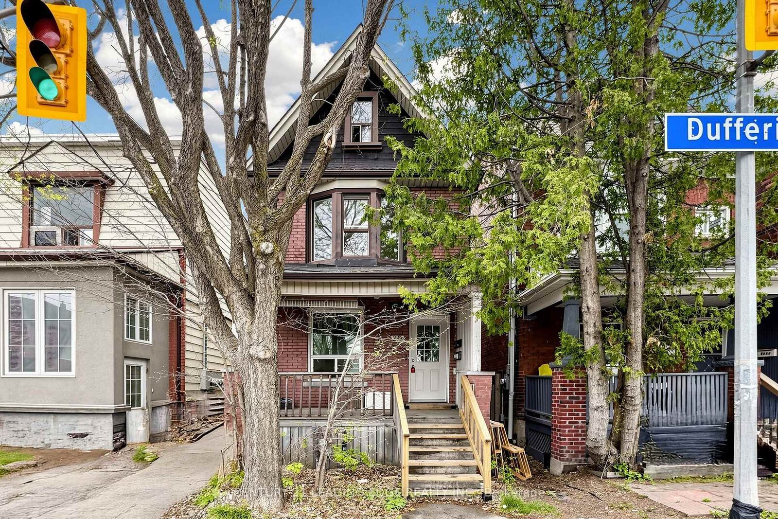Property Photo: 1132 Dufferin Street ON M6H 4B6