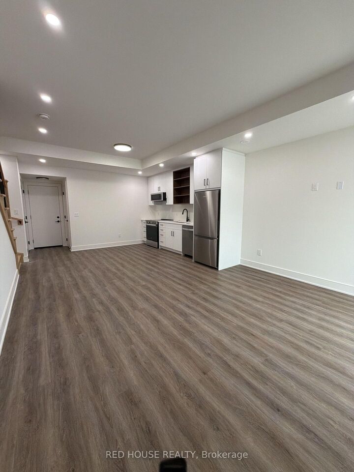 Photo de la propriété:  171 Everett Common  ON L2P 0G7 