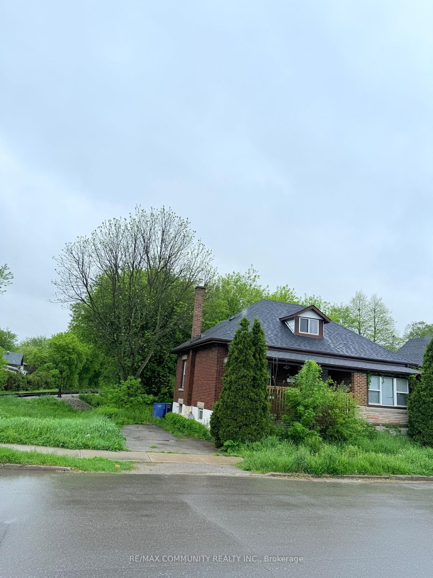 Property Photo: 70 Huron Street ON N1G 5L6