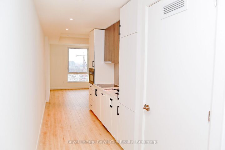 Property Photo: 741 King Street W 1204 ON N2G 0E9