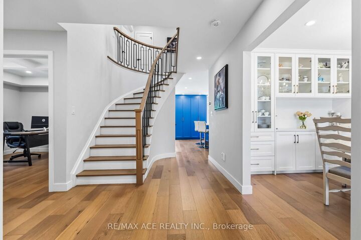 Property Photo: 19 Barker Court ON L3P 3X9
