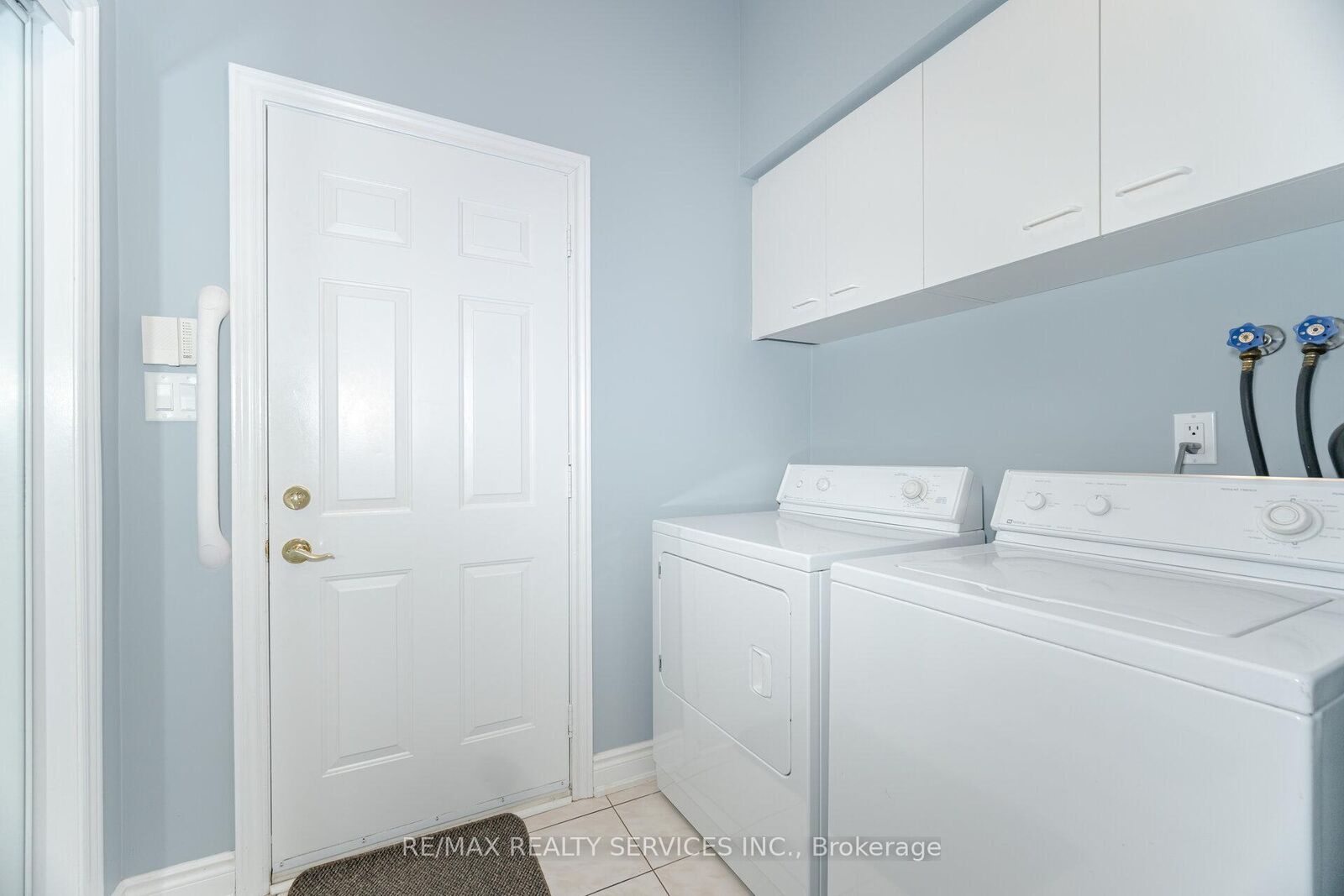Property Photo: 3 Tuscany Lane ON L6R 1W5