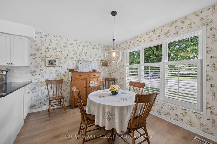 Property Photo: 99 Edgevalley Road 43 ON N5Y 5N1