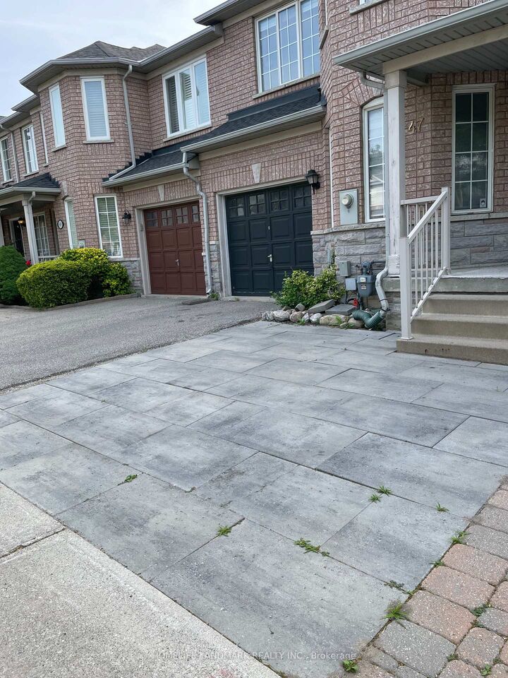 Property Photo: 47 Waterton Crescent ON L4B 4L2