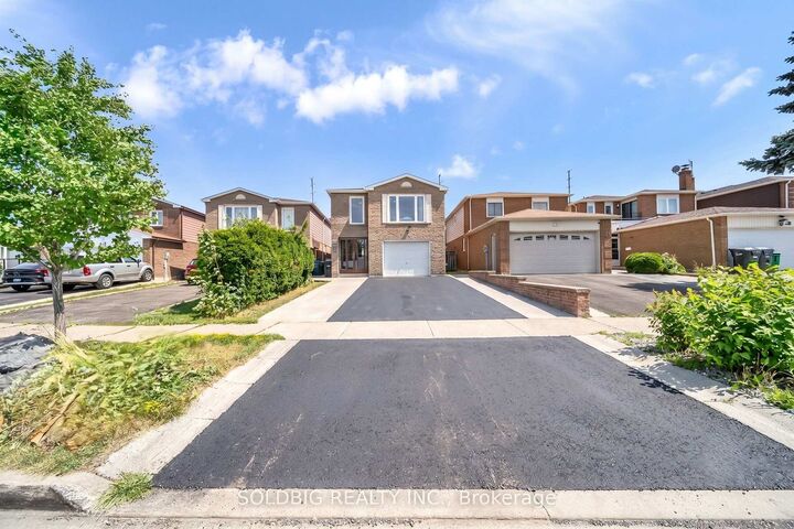 76 Banting Crescent — photo 1