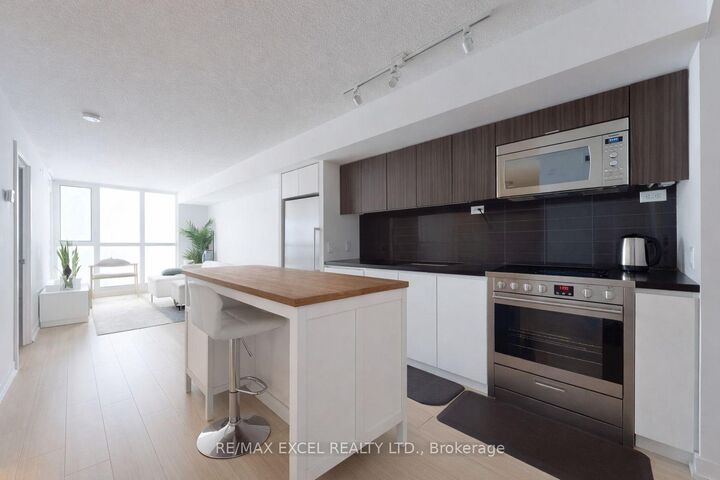 Photo de la propriété: 75 Queens Wharf Road 1606 ON M5V 0J8