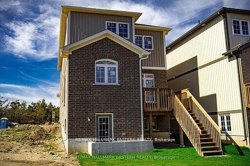 Property Photo: 35 Coldbrook Drive ON L0A 1G0
