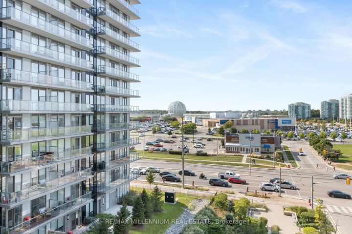 Property Photo: 2560 Eglinton W Avenue 609 ON L5M 0Y3