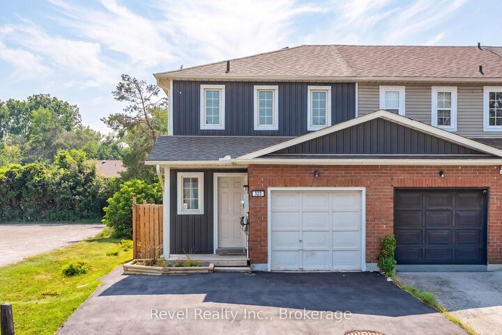 Property Photo:  123 Albert Street S  ON K9V 6G1 