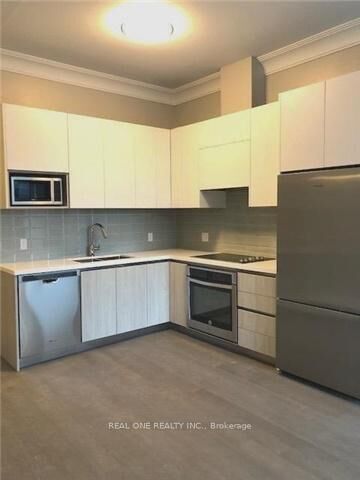 Property Photo: 25 Water Walk Drive Rg05 ON L6G 0G3