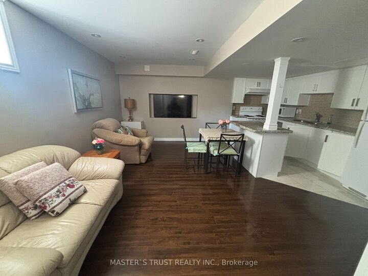 Property Photo: 206 Aspenwood Dr Drive ON L3X 3L1