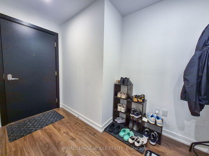 Property Photo: 15 Wellington Street S 2504 ON N2G 0E4