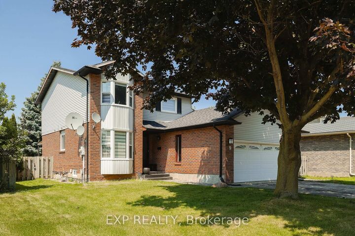 Property Photo:  9 Holm Street  ON N3C 3N3 