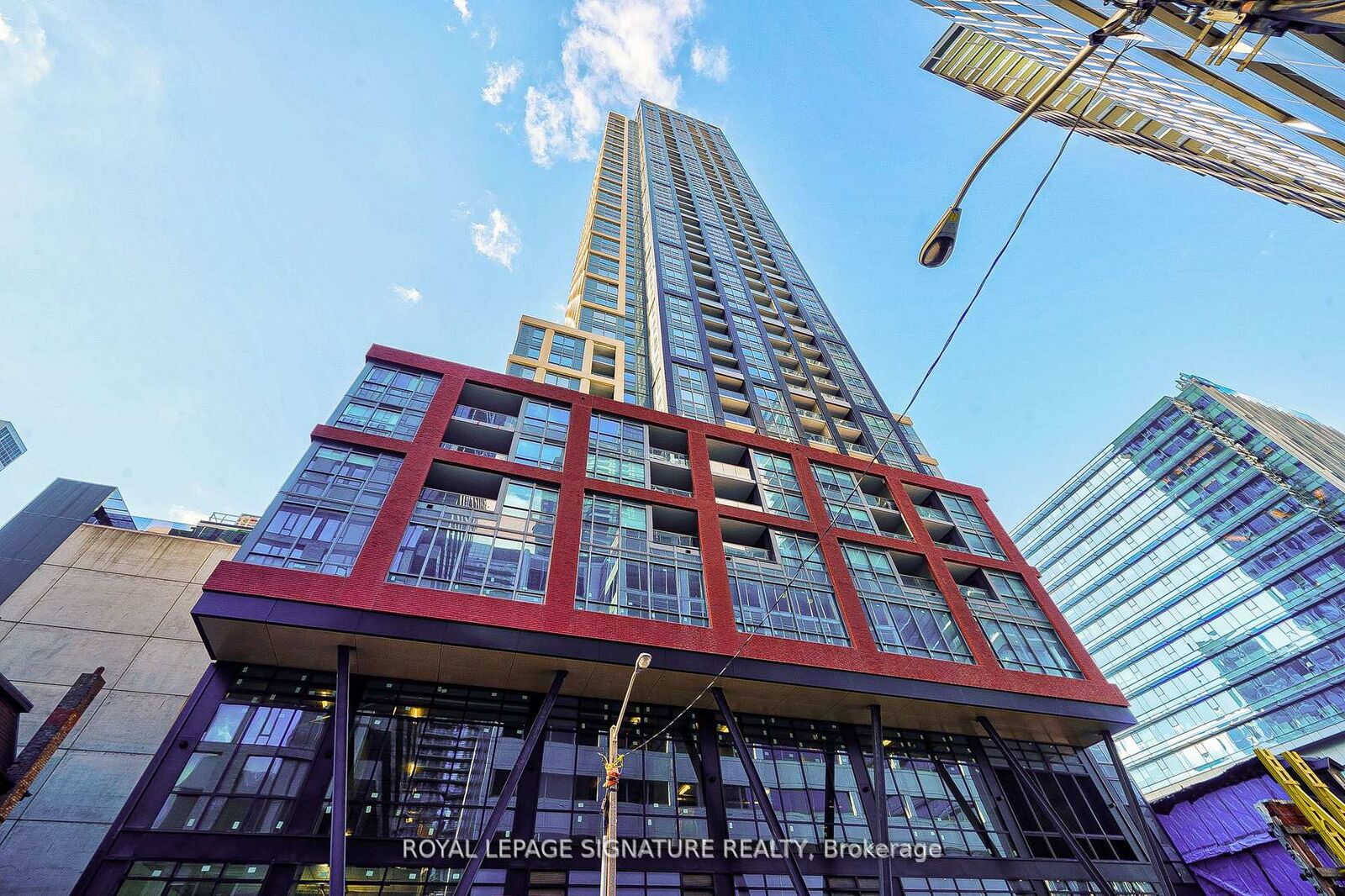 Property Photo: 108 Peter Street 1622 ON M5V 2G3