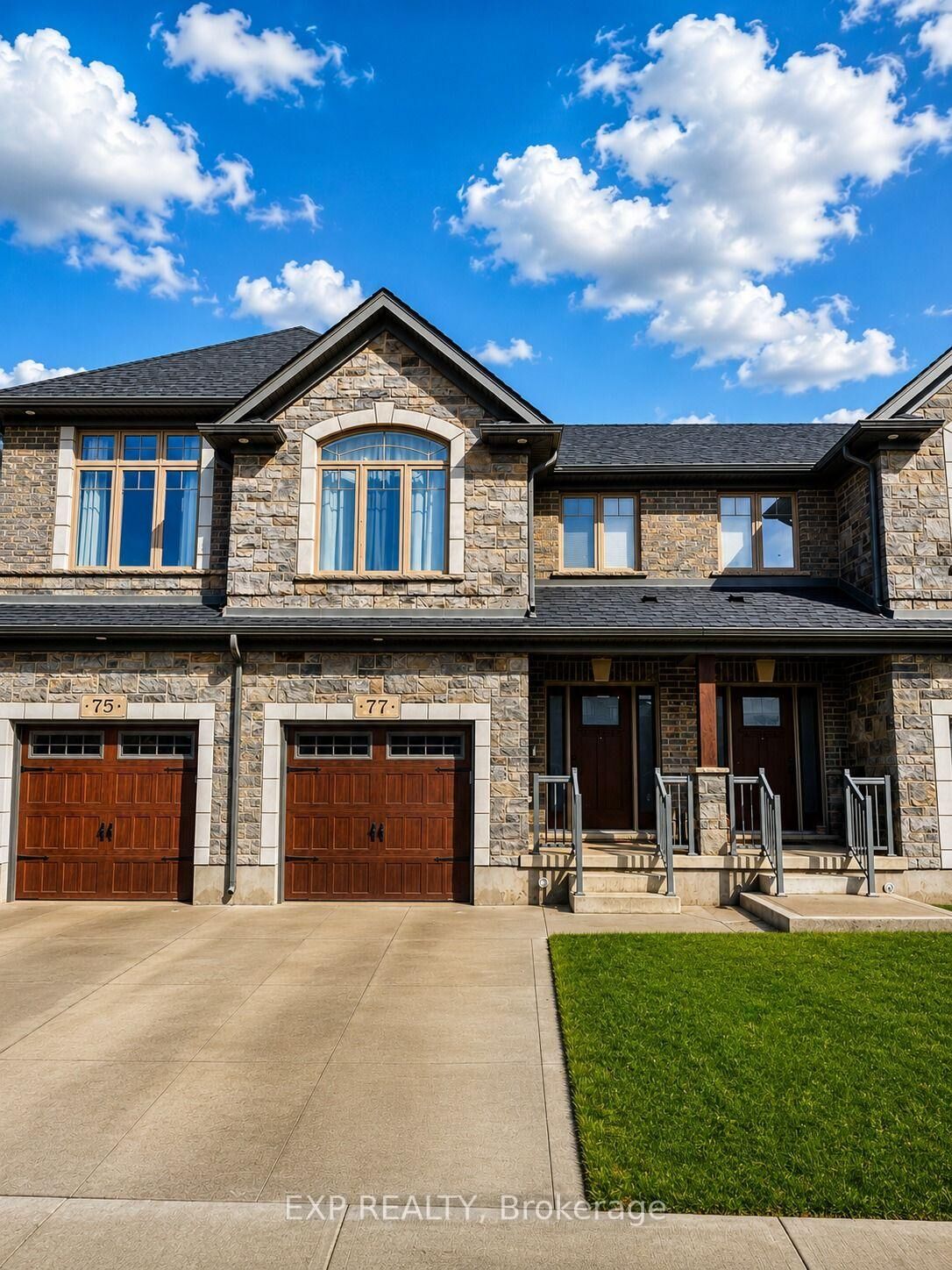 Property Photo: 77 Hollybrook Trail ON N2R 0M7