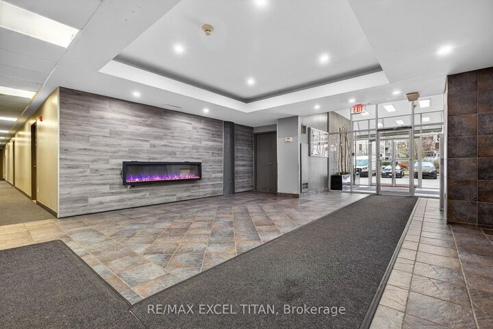 Property Photo:  1401 Dupont Street 404  ON M6H 2B1 