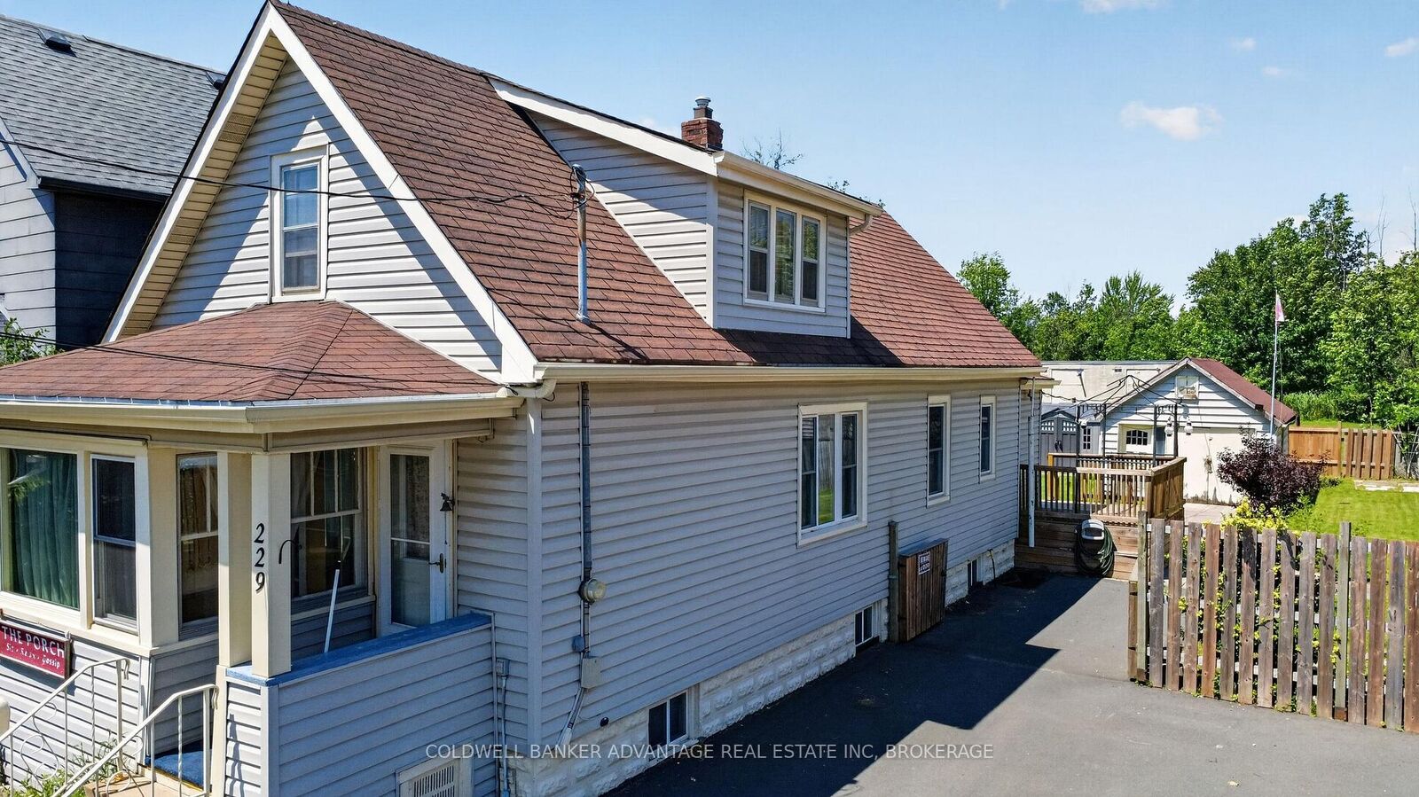 Property Photo: 229 Broadway Avenue ON L3C 5L7