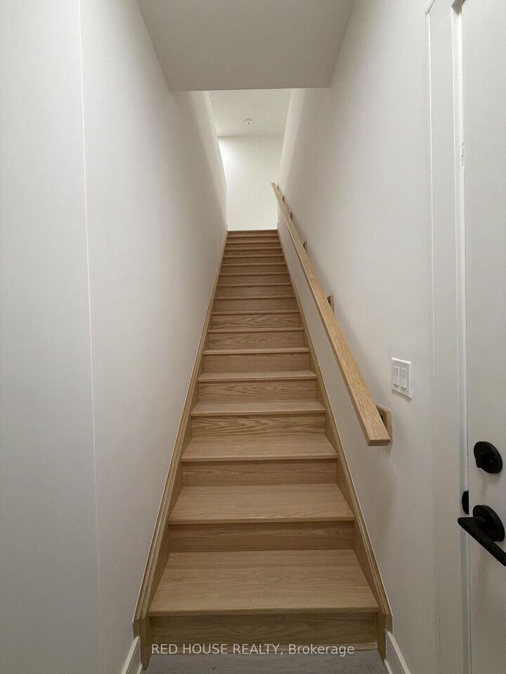 Property Photo:  153 Everett Common  ON L2P 0G8 