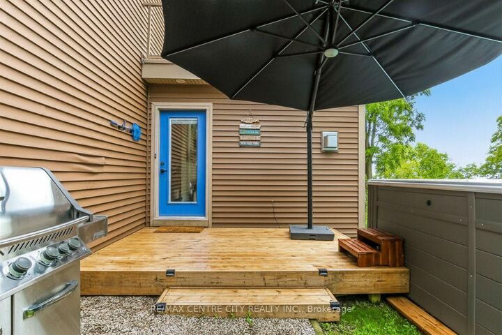 Property Photo: 136 Brayside Street ON N5L 1A2