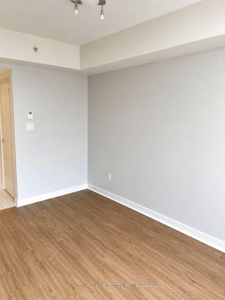 Property Photo: 126 Dundas East Street E 204 ON M5B 1E2