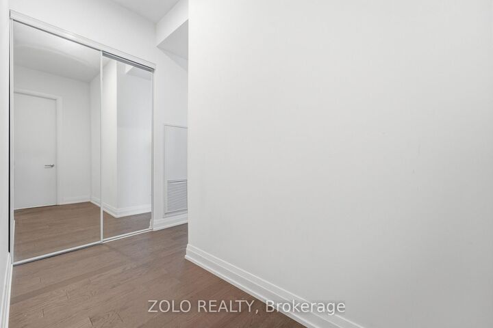 Property Photo: 75 Canterbury Place Ph303 ON M2N 0L2