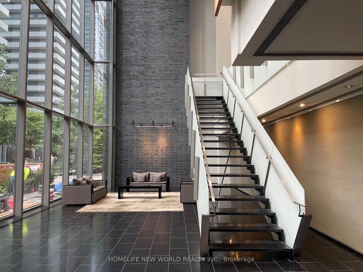 Property Photo:  33 Charles Street E 2109  ON M4Y 0A2 