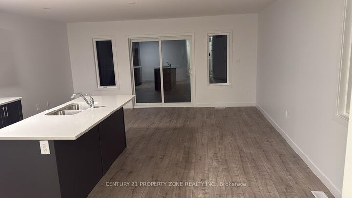 Property Photo: 4 Red Oak Common ON N1R 5S3