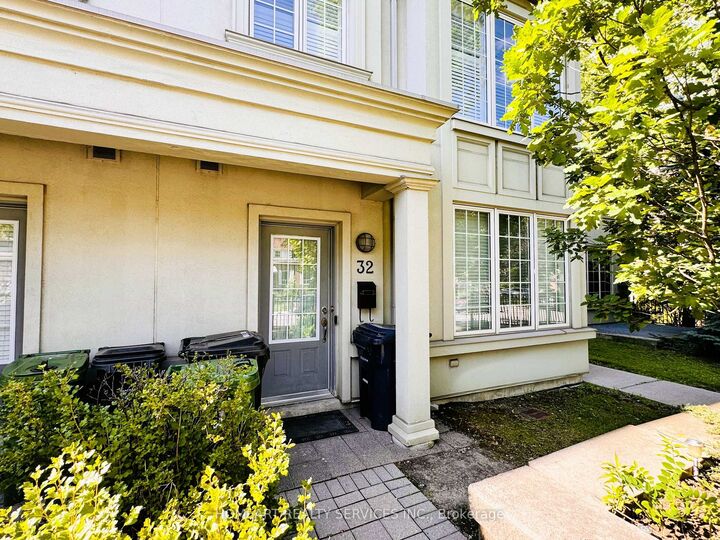 Property Photo: 32 Glendora Avenue ON M2N 2V7