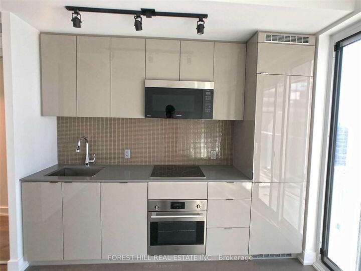 Property Photo:  7 Grenville Street 5402  ON M4Y 0E9 