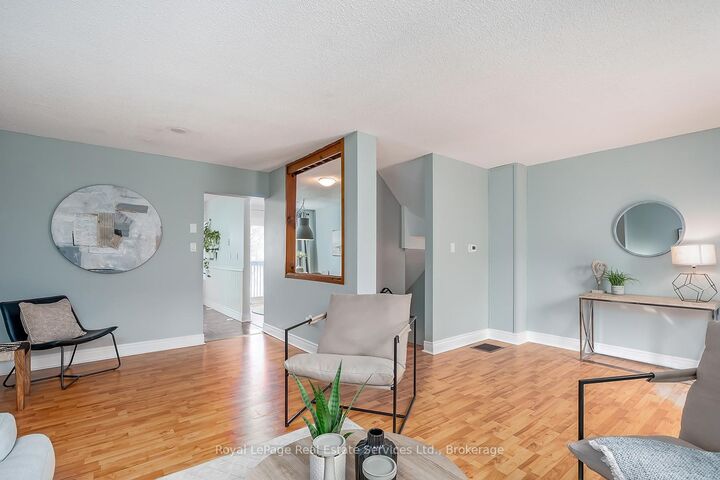 Property Photo:  2651 Aquitaine Avenue 24  ON L5N 1V5 